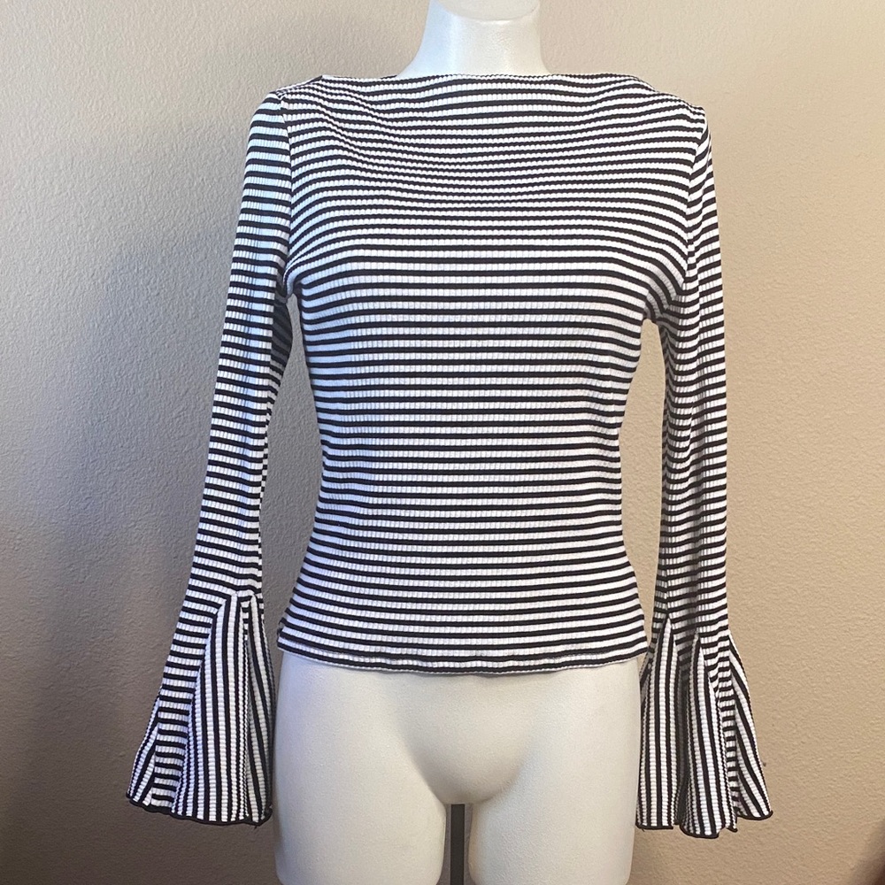 DIVIDED H&M Striped white black super bell sleeve top shirt disco L